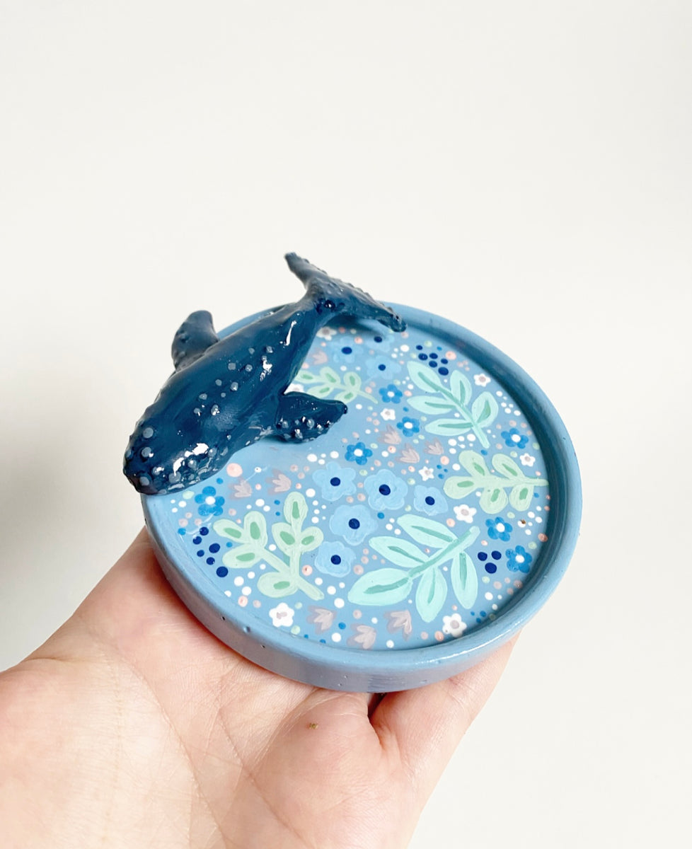 Whale ring holder hotsell