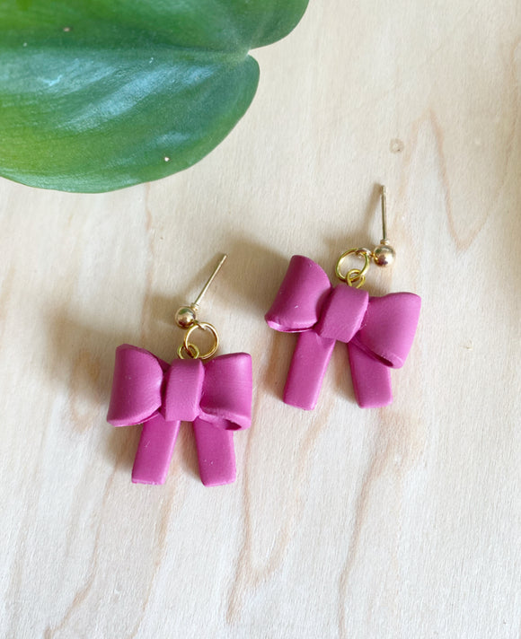 HOT PINK BOWS - clay earrings